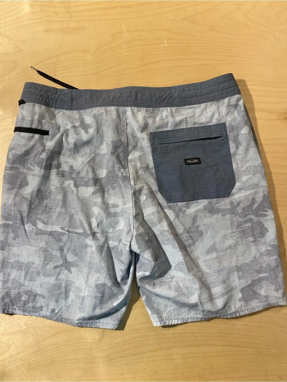 Pelagic Men’s Gray Camo Swim Trunks 36 (RS)